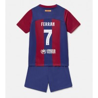 Camiseta Barcelona Ferran Torres #7 Primera Equipación Replica 2023-24 para niños mangas cortas (+ Pantalones cortos)